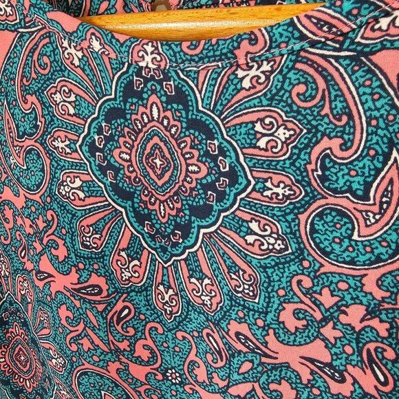 EUC LOFT PAISLEY MANDALA PRINT RUFFLED TOP SIZE SMALL - Picture 5 of 12